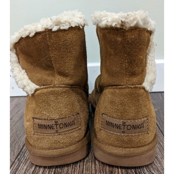 Minnetonka Brown Faux Fur Lined Ankle Boots Size 6 - Picture 7 of 12